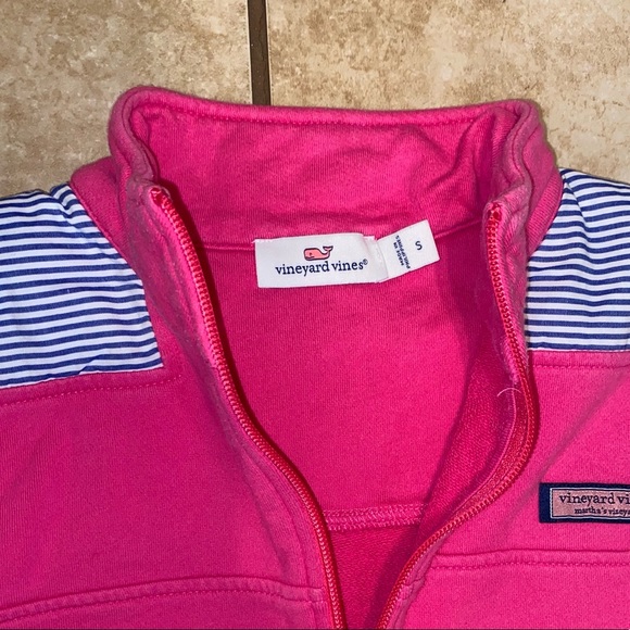 Vineyard vines pullover size small - Picture 2 of 6